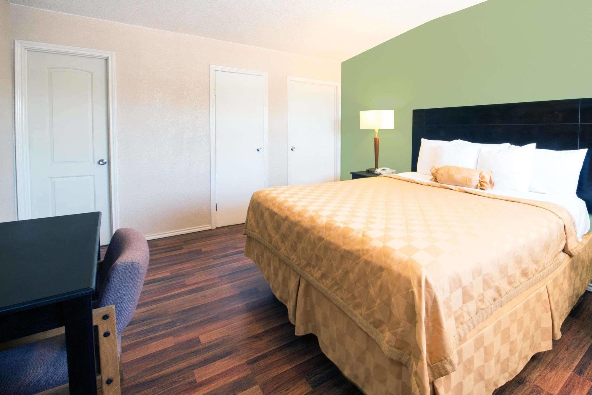 Executive Inn & Kitchenette Suites-Eagle Pass Eksteriør billede